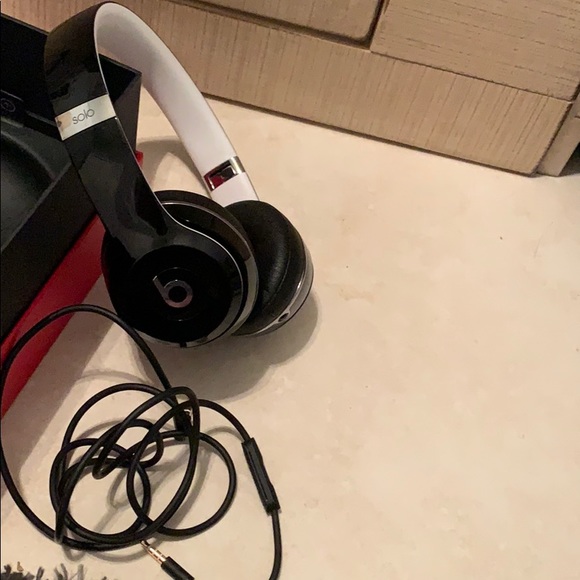 Beats solo 2 wired headphones - Picture 4 of 4